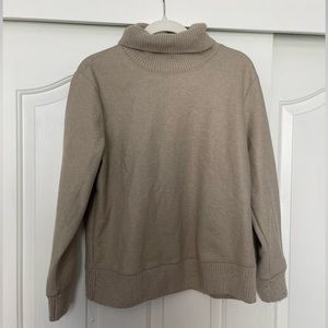 A new day brand (target) sweater size medium. Worn but in good condition.